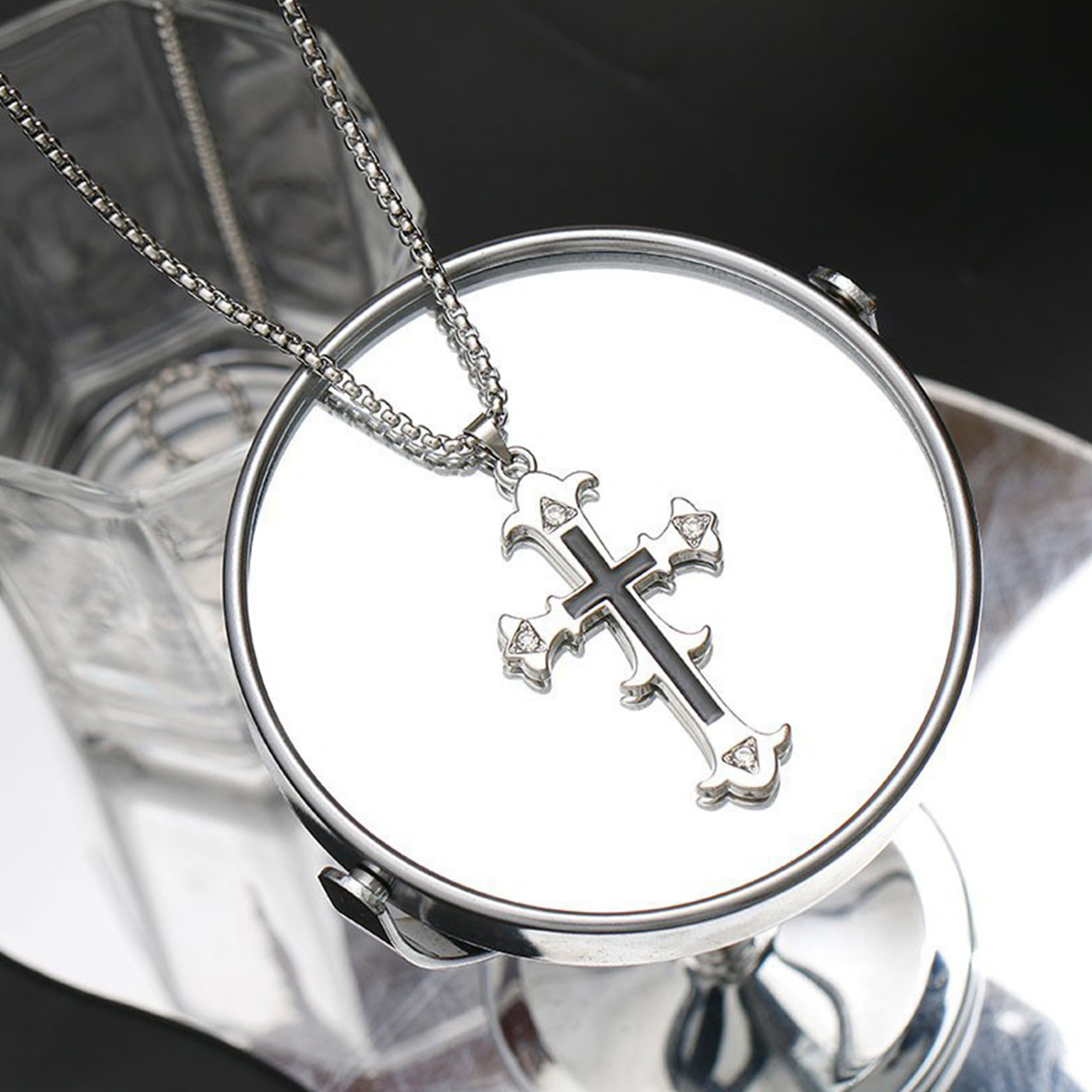 Ожерелье с подвеской в виде кр – обзор и цена Chrome Hearts Ring